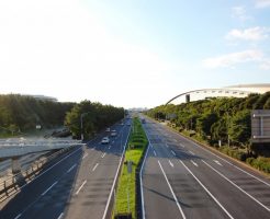 お盆の渋滞帰省ラッシュ