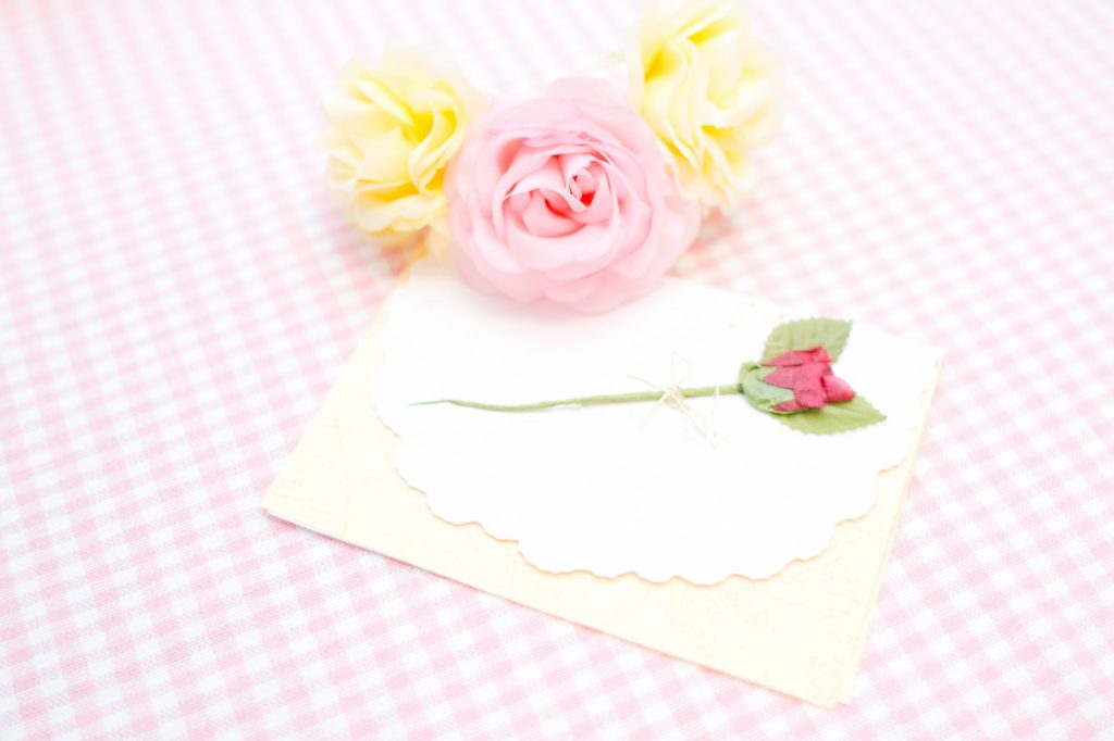 お花だけでなく手紙もつけることがオススメ！