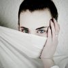 女なのにひげが生える原因は？剃ると濃くなる？剃り方は？